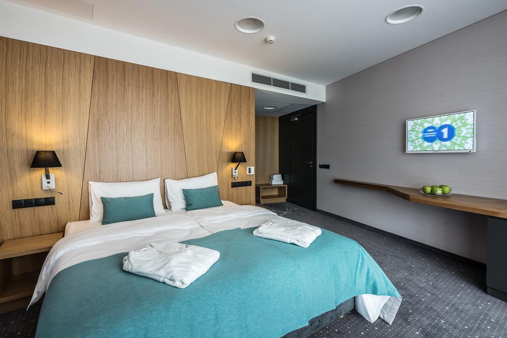 Regatta Hotel Restauracja Spa ポズナン 部屋 写真